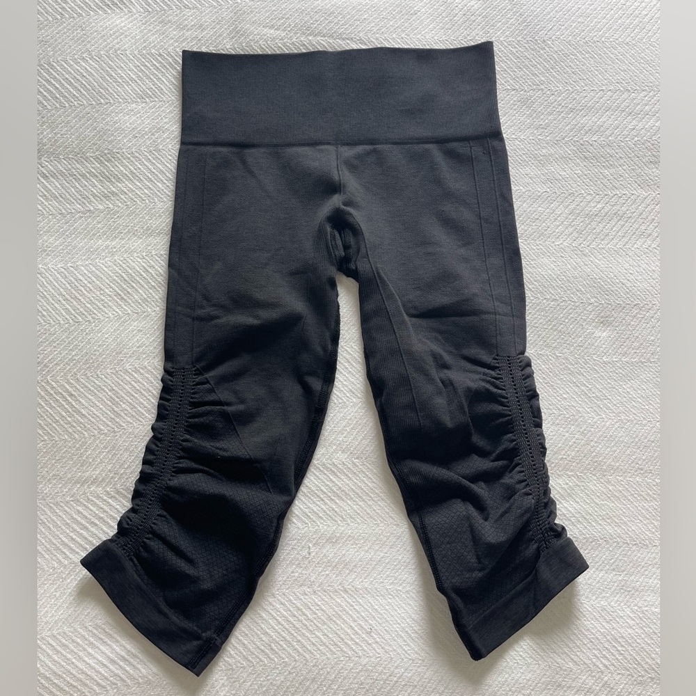 lululemon athletica Black Ruched Capri Leggings